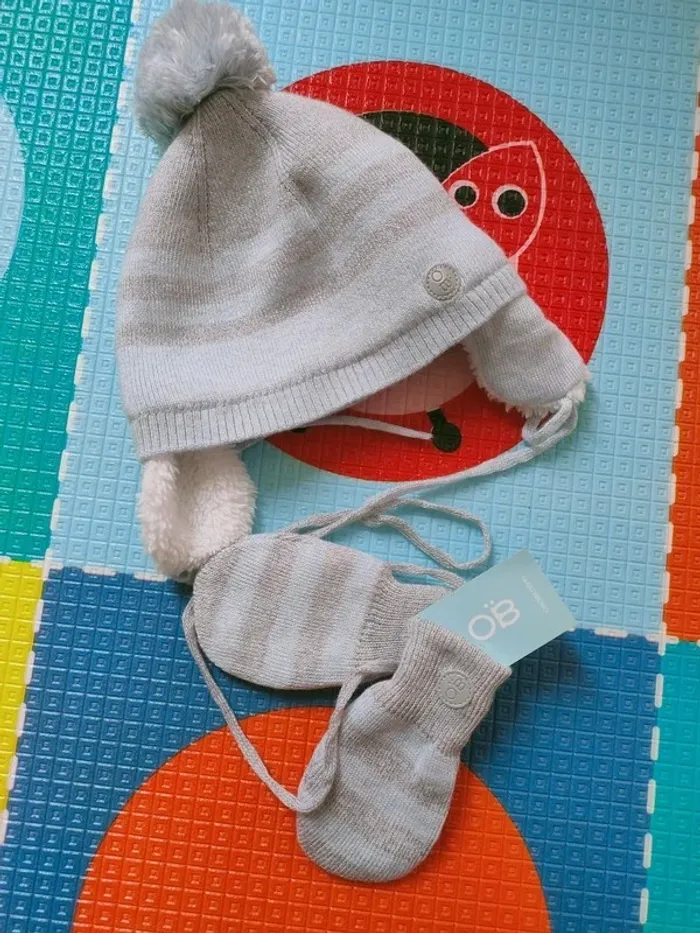 Lot bonnet et gants 6-12 mois neufs - photo numéro 3