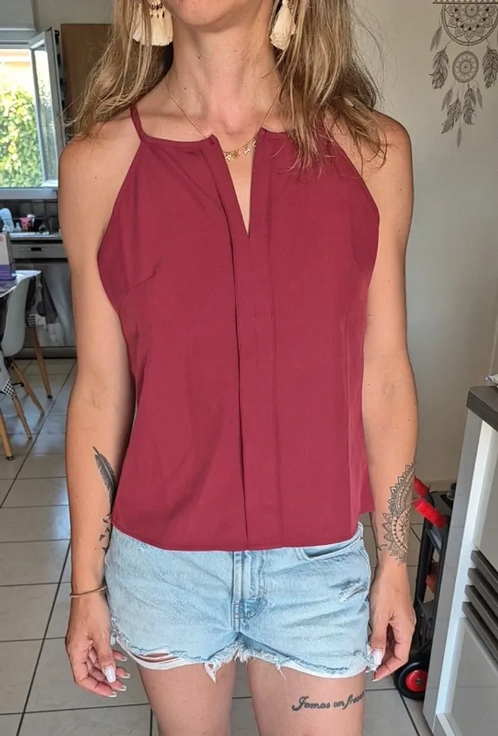 Haut Shein couleur framboise