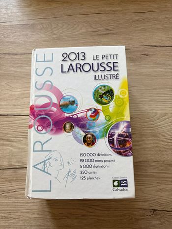 Le petit Larousse illustré 2013