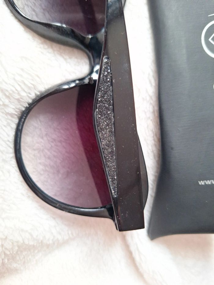 Lunettes de soleil neuves - photo numéro 6