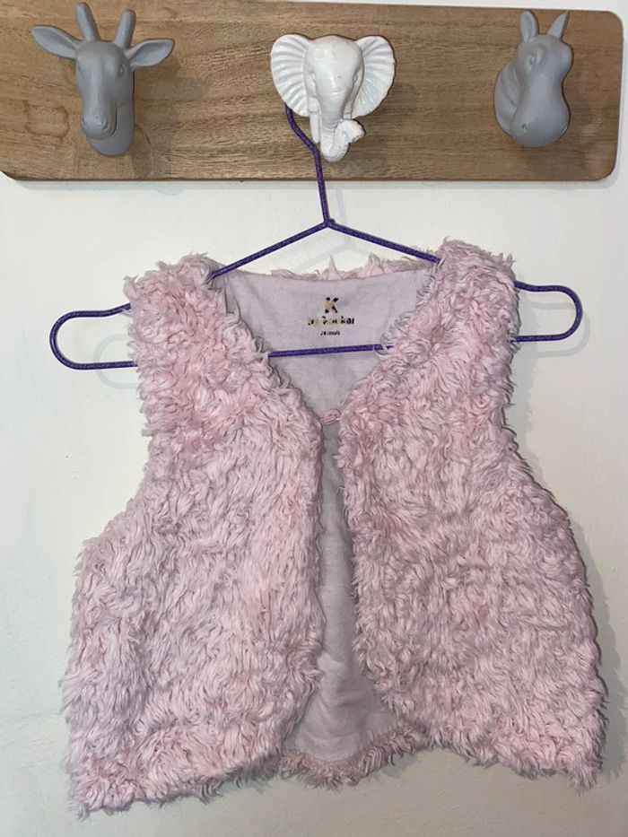 Ensemble short/t-shirt et gilet fausse fourrure, 18-24 mois, Vertbaudet/Orchestra/Kookaï. - photo numéro 9