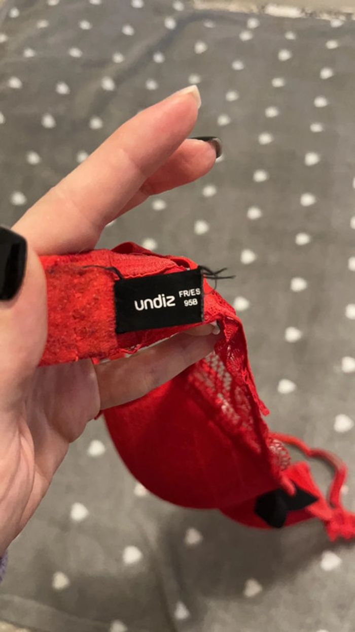 Soutien gorge rouge 95B - photo numéro 3
