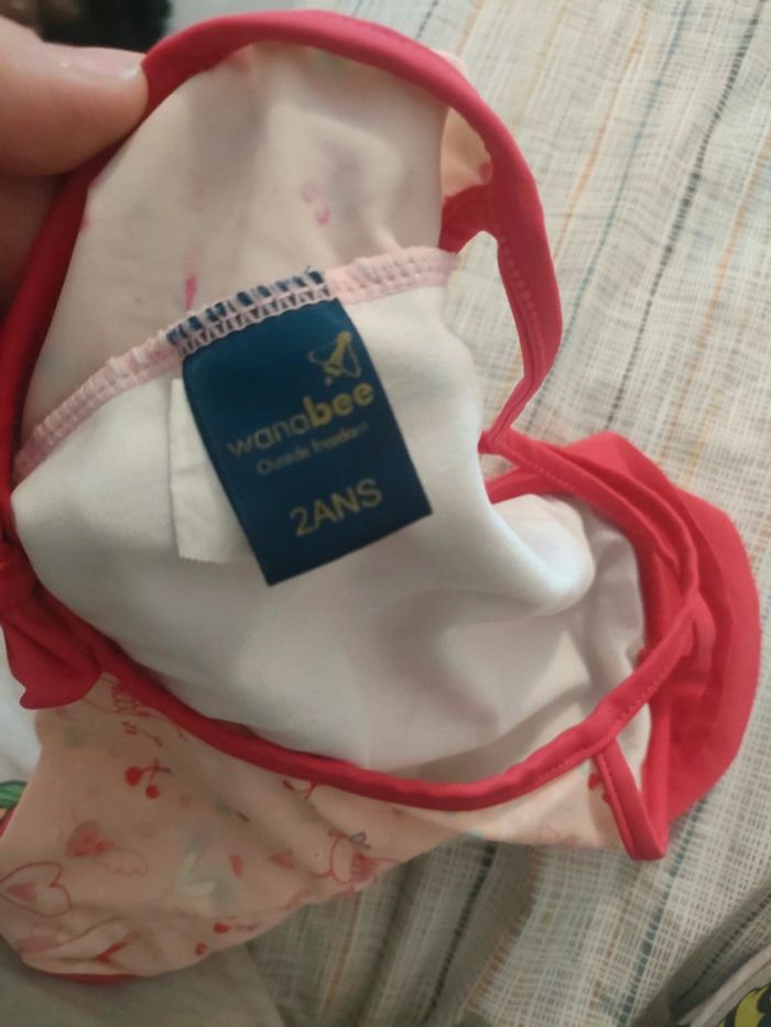 Maillot de bain 2 ans fille une pièce - photo numéro 3