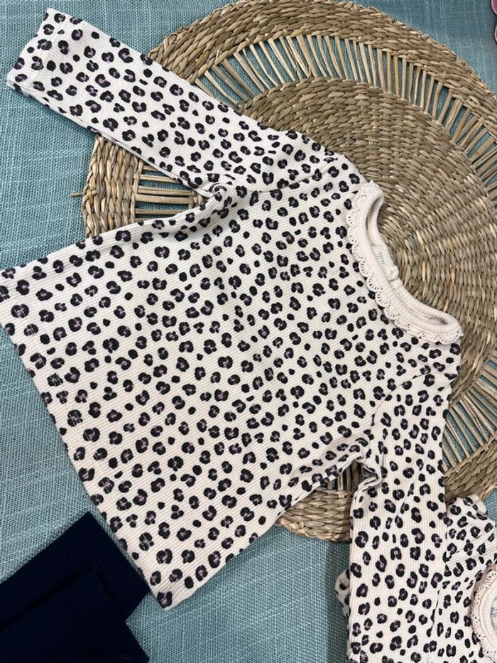 Lot 2 ensembles taille 1 mois - photo numéro 14