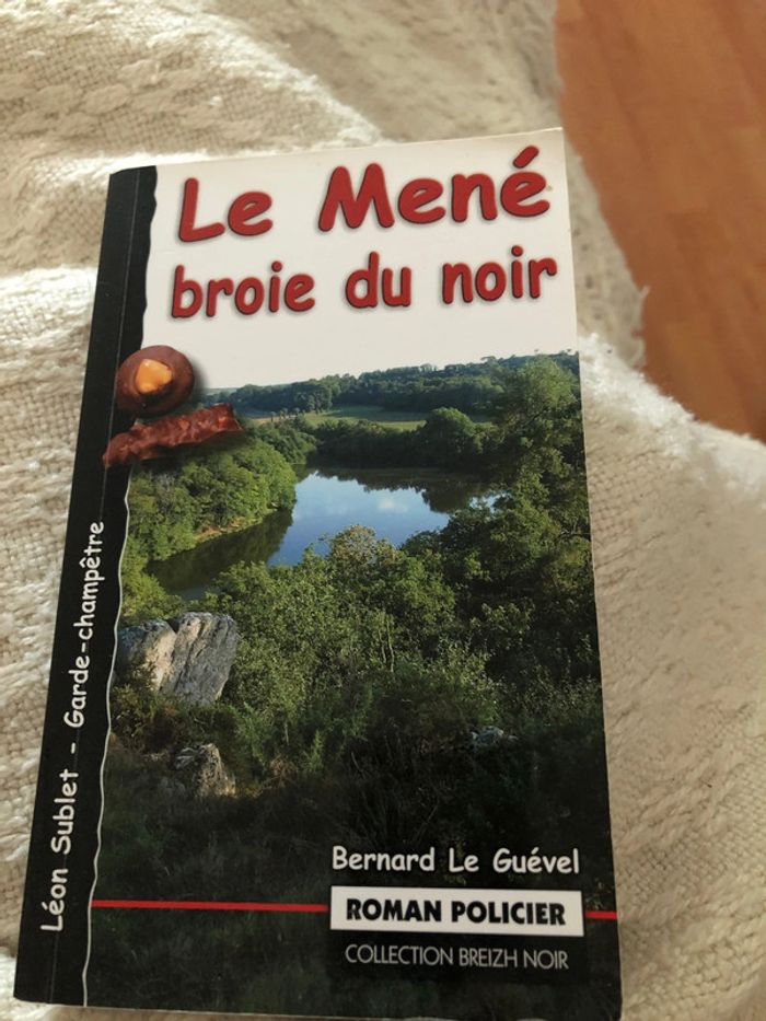 Le mène broie du noir