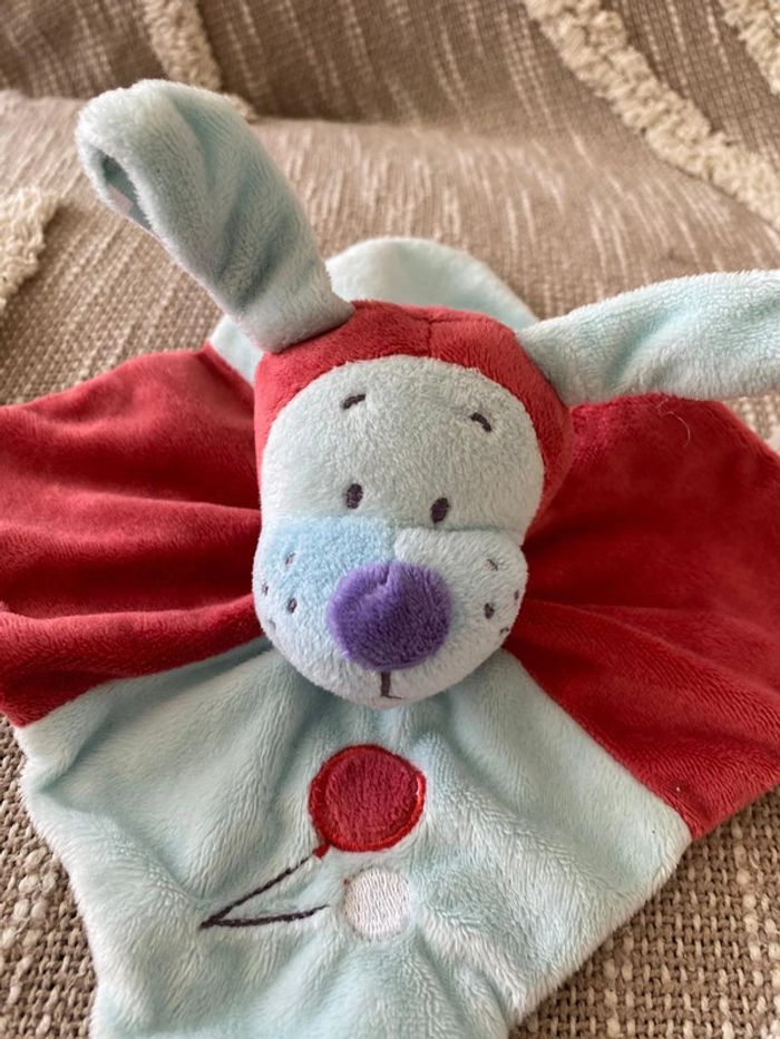 Peluche doudou plat TEX chien rouge et bleu ballon très bon état - photo numéro 2