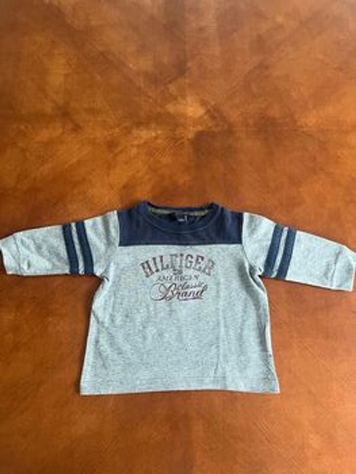 T-shirt manches longues Tommy Hilfiger 12 mois gris et marine