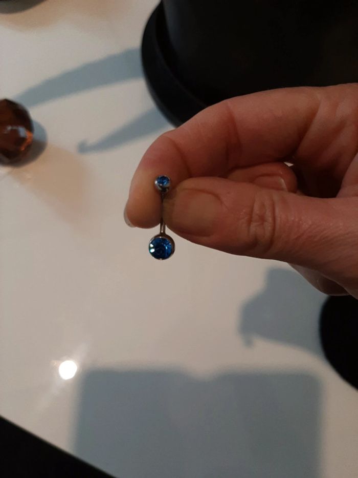 Piercing nombril - photo numéro 2