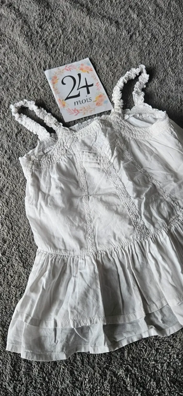 Robe blanche 24 mois - photo numéro 2