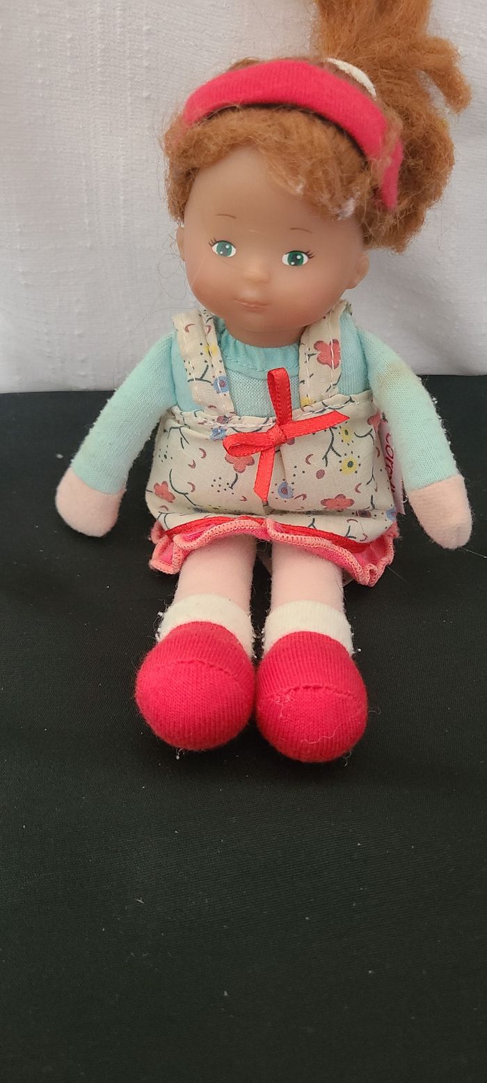Poupee mini doucette de Corolle robe avec coeurs 2009