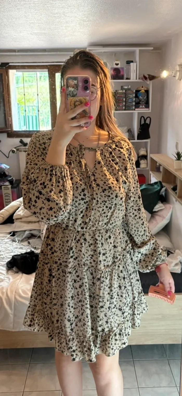 Robe fleurie - photo numéro 2