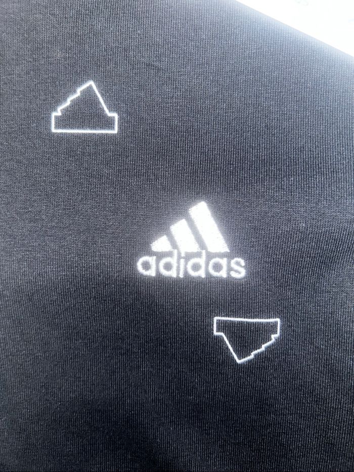 T-shirt adidas neuf taille S - photo numéro 4