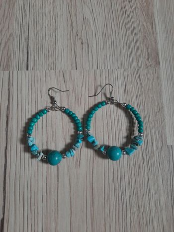 Super paire de boucles d'oreilles