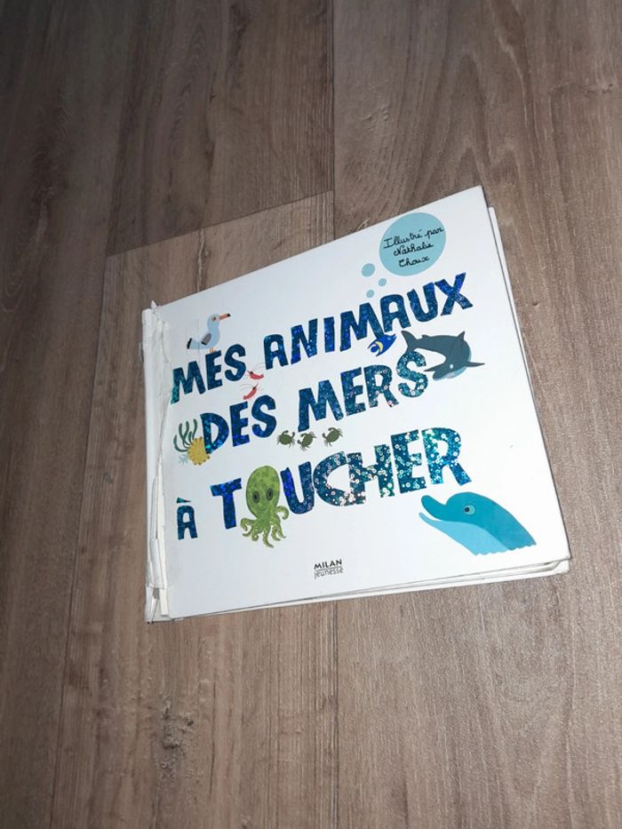 Livre mes animaux des mers à toucher 🌺