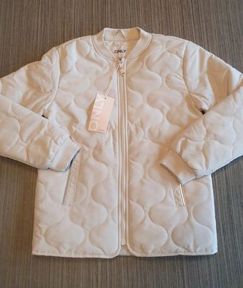 Très jolie petite veste bombers Only 🌸