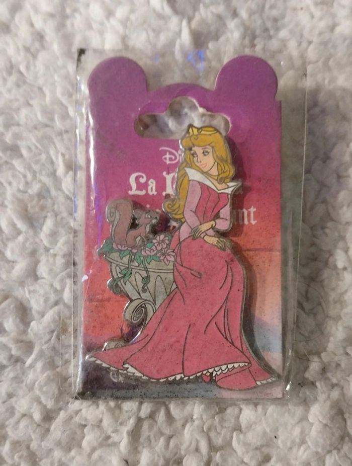 Pins Disney aurore