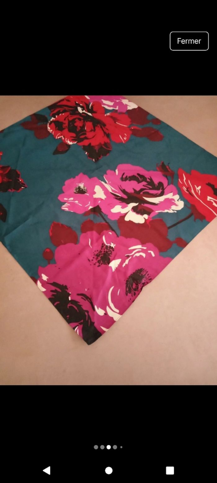 3 foulards Gérard Pasquier et autres - photo numéro 3