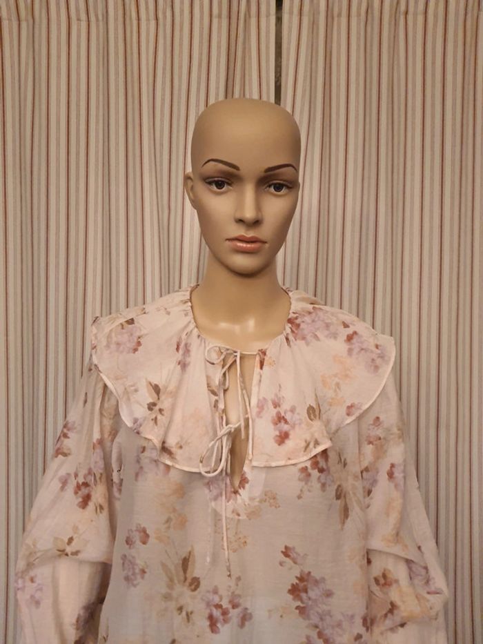 Jolie Blouse blanche fleuries H&M eur M - photo numéro 3