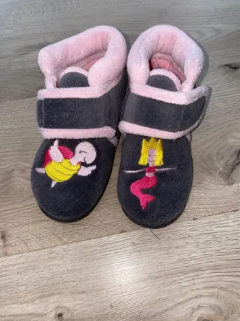 Chaussons chauds isotoner 27