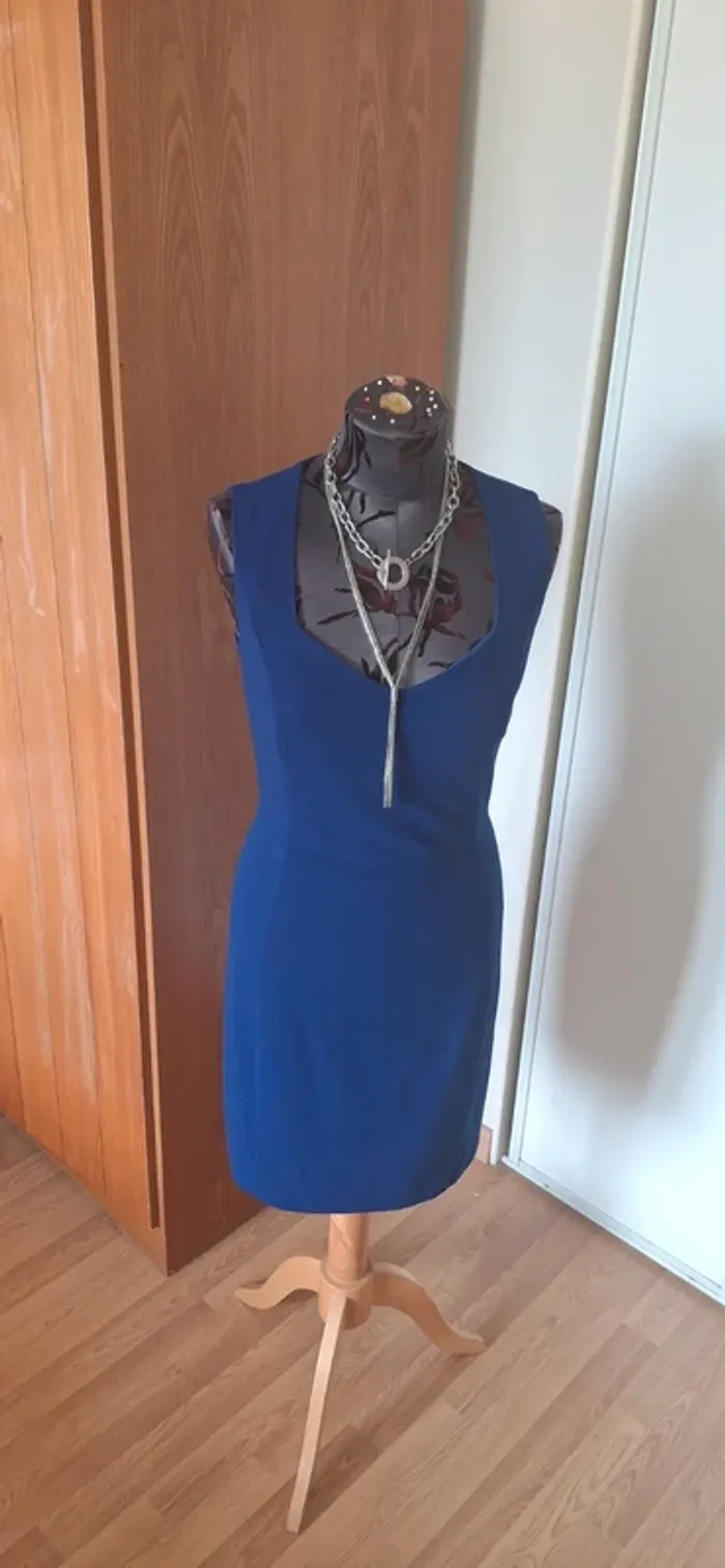 Robe moulante mango bleu électrique taille m