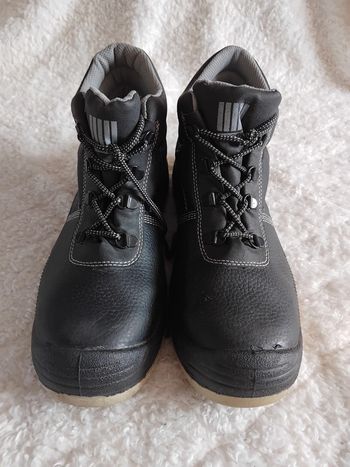 🥾 Chaussures de sécurité - Pointure 43