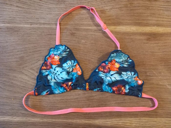 Haut de maillot de bain 10/12 ans