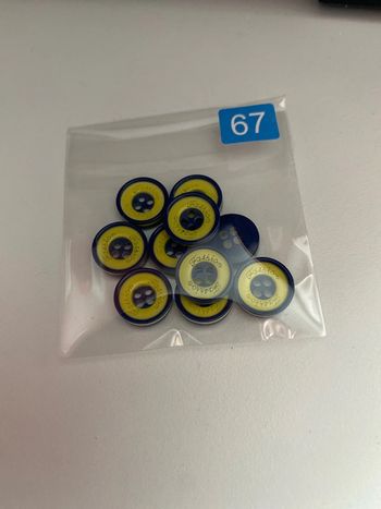 Mercerie - Lot de 10 boutons jaune et bleu