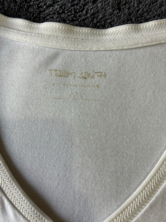 T-shirt 👕 - photo numéro 3