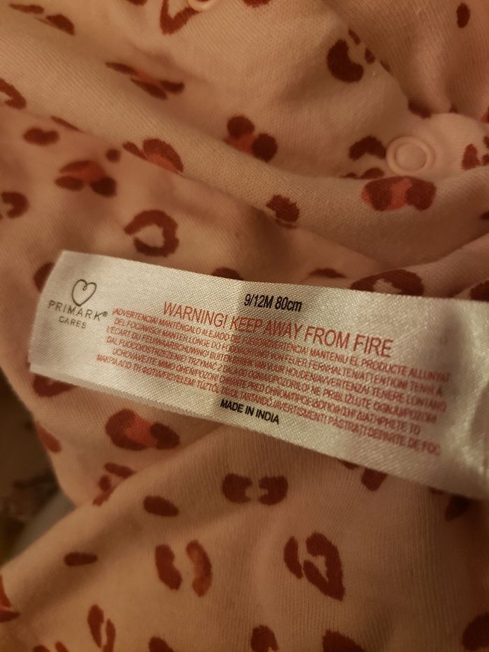 Lot de 2 pyjamas 🎀 Primark 9-12 mois 3€ - photo numéro 8