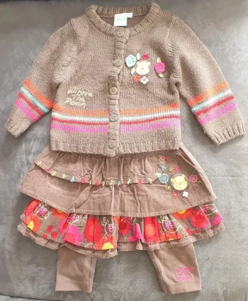 Ensemble 4 pièces Winnie l'ourson Disney 9 mois