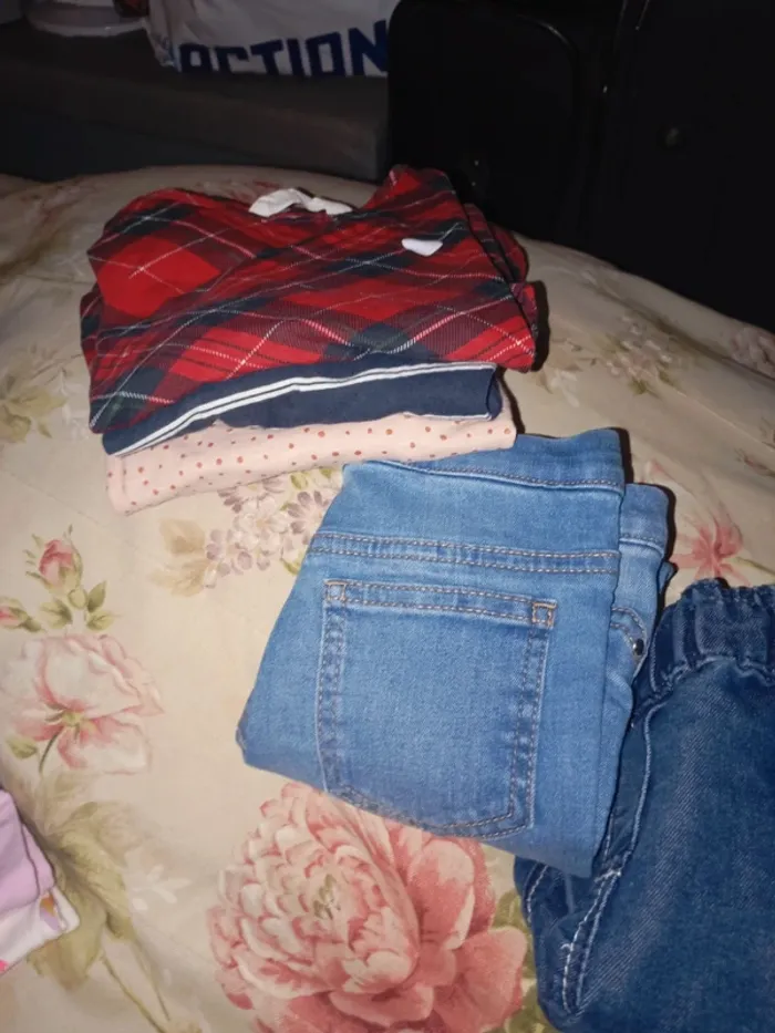 Lot fille pantalon t shirt - photo numéro 3