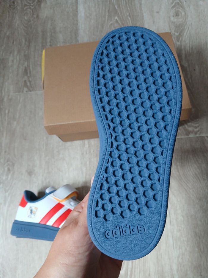 Baskets neuves adidas Mickey taille 30 - photo numéro 8