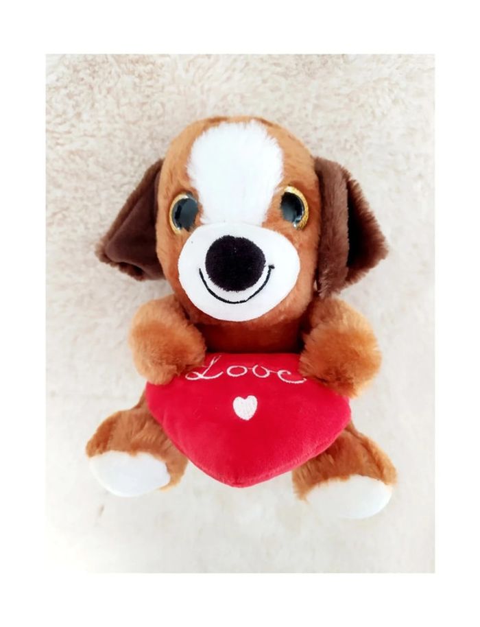 Peluche chien avec coussin coeur rouge Love