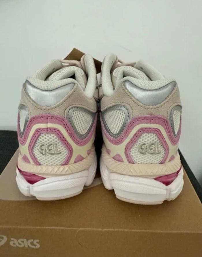 Baskets Asics GEL-NYC  taille 38 - photo numéro 2