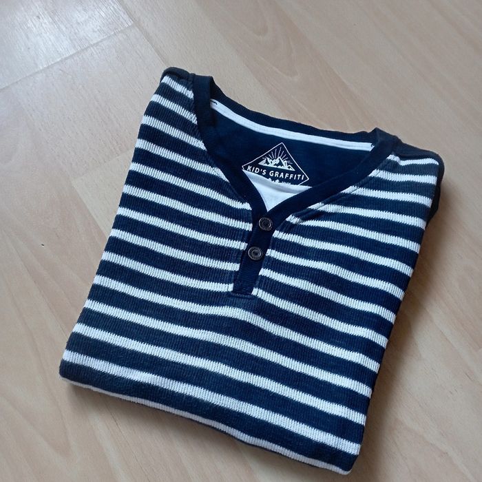 Superbe pull en maille fine 10 ans 🍀 kid's graffiti 🍀 très bon état - photo numéro 7