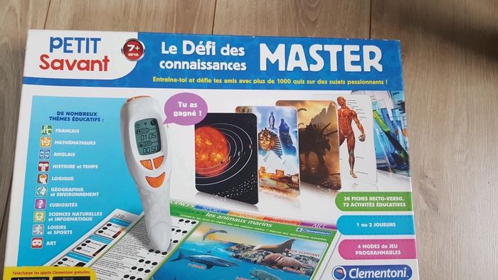 Jeu petit savan le défi des connaissances Clementoni