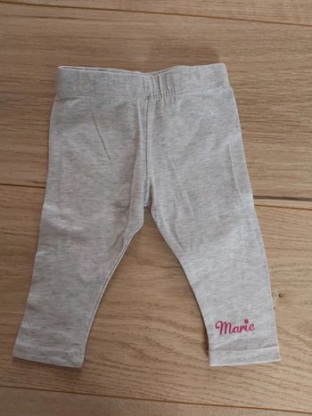Legging fille Disney Marie 3 mois en très bon état (78)