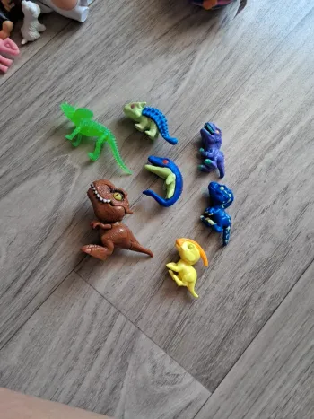 Lot  de 7 dinosaures
