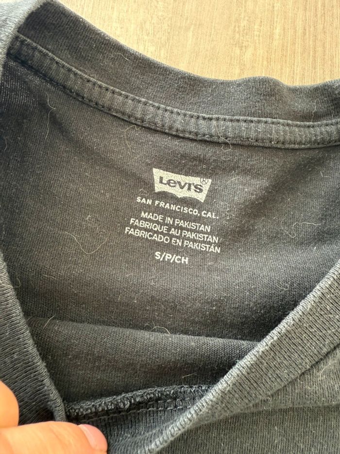 T-shirt Levis taille S - photo numéro 3