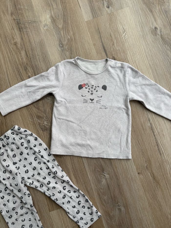 Pyjama deux pièces fille taille 36 mois - photo numéro 4