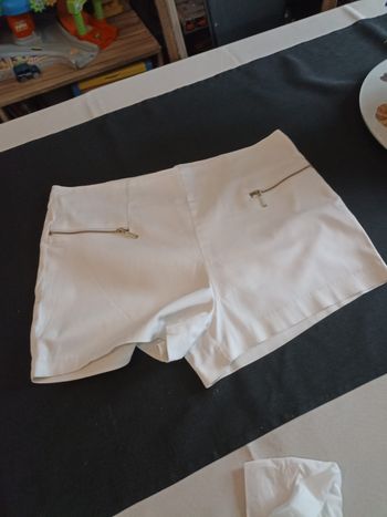 Short femme blanc