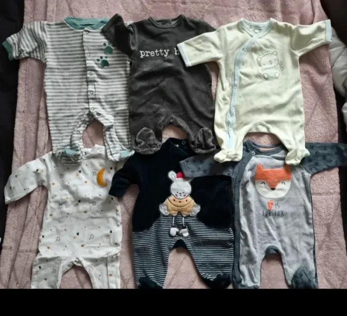 Lot de 12 vêtements + 4 paires de chaussettes 1 mois - photo numéro 14