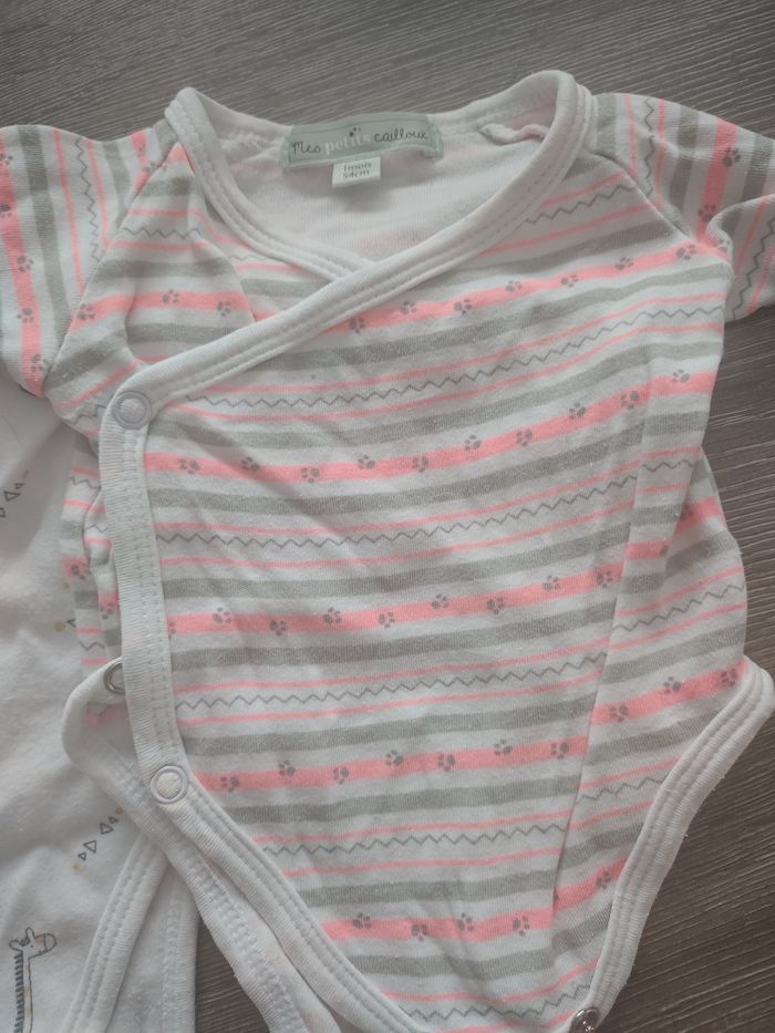 Lot de bodies - photo numéro 2