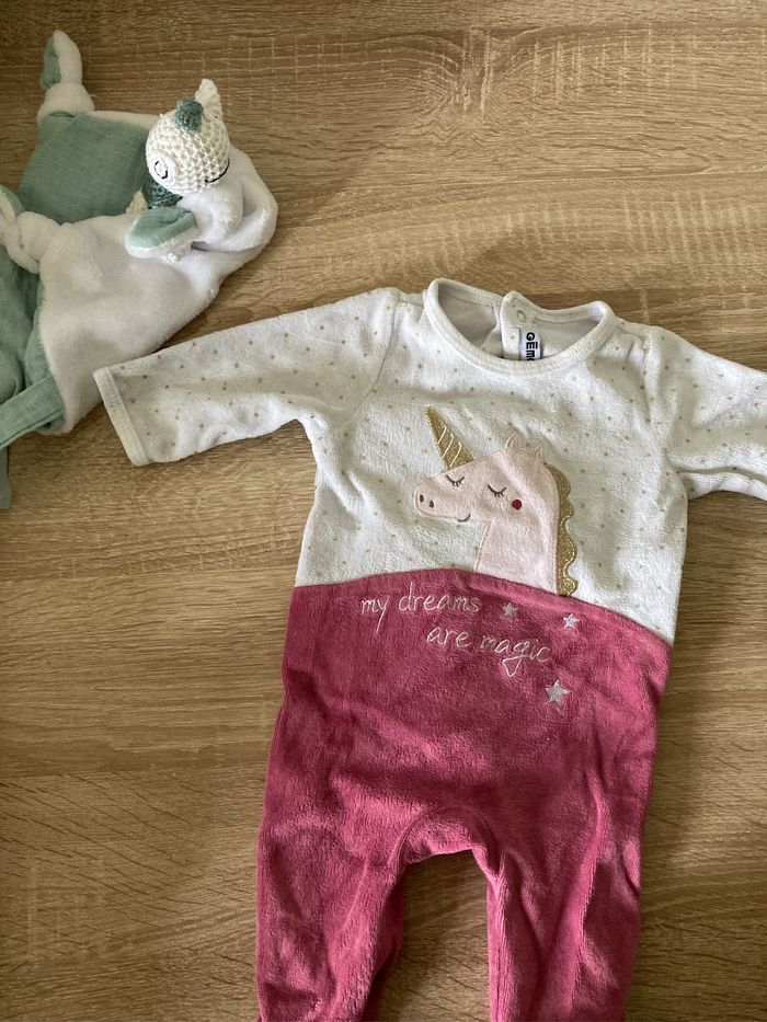 Lot de 5 pyjamas + 1 sur pyjama - photo numéro 5