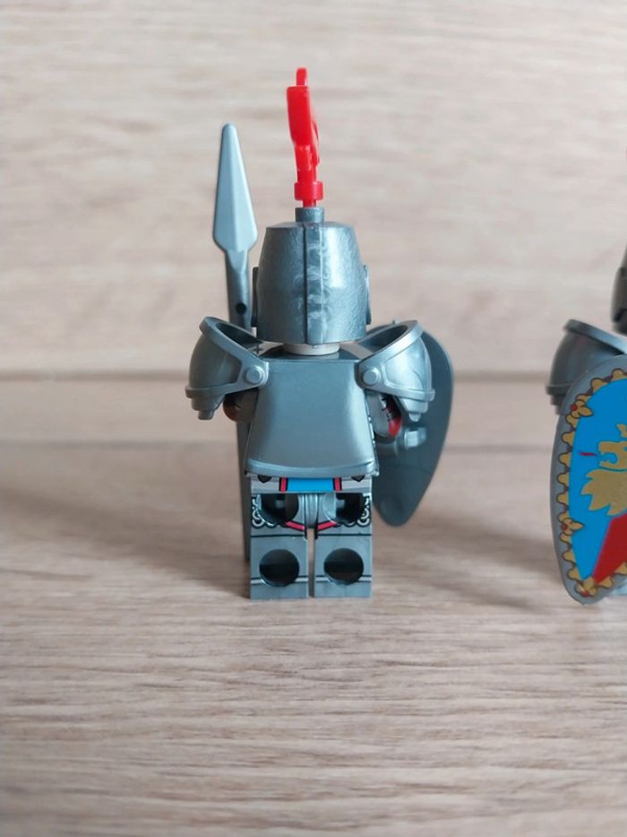 Figurines type lego 2 soldats chevaliers du Lion - photo numéro 5