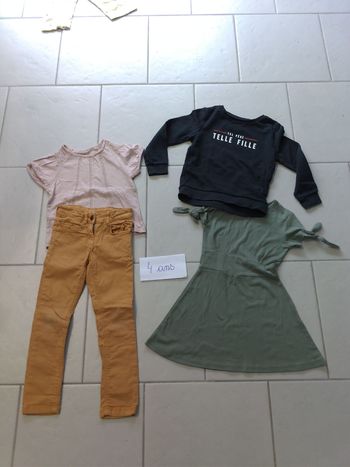 Lot de vêtements fille 4 ans