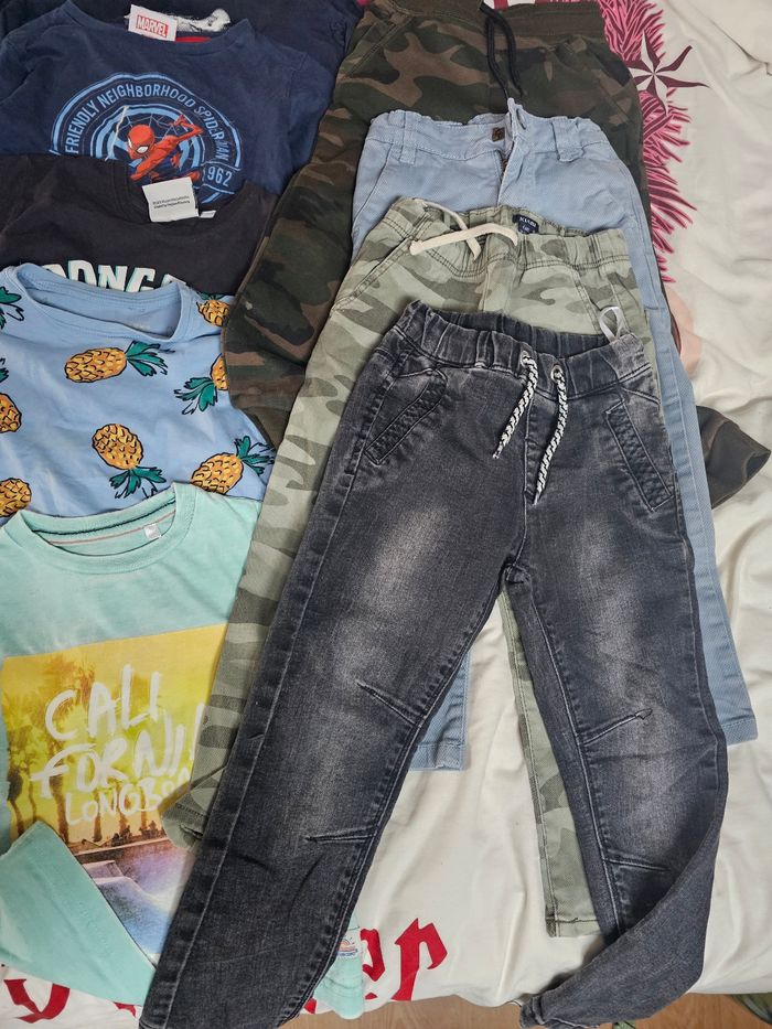 Lot vêtements garçon 4 ans - photo numéro 4