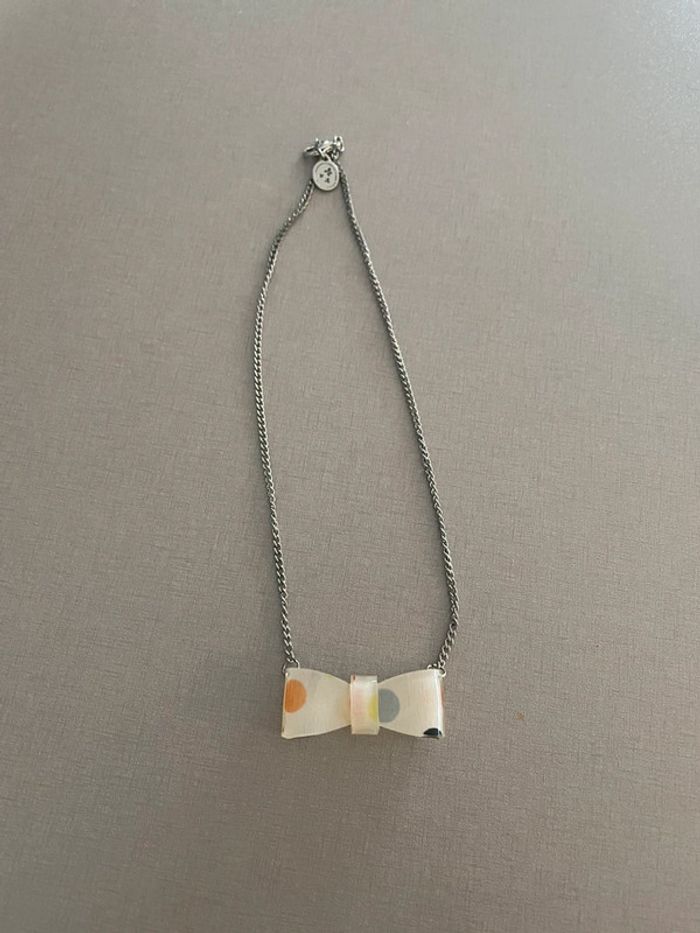 Collier noeud papillon