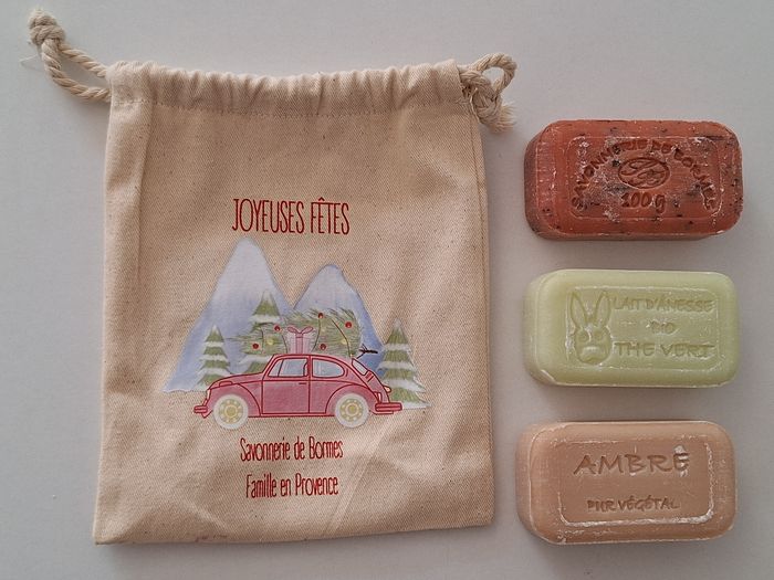 Pochette en tissu et ses savons