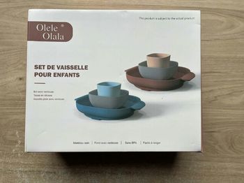 Set de vaisselle pour enfants Olele Olala en silicone, neuf dans sa boîte.